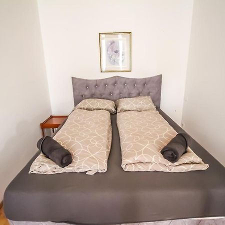 וינה Private Room In Shared Apartment Pr6 מראה חיצוני תמונה